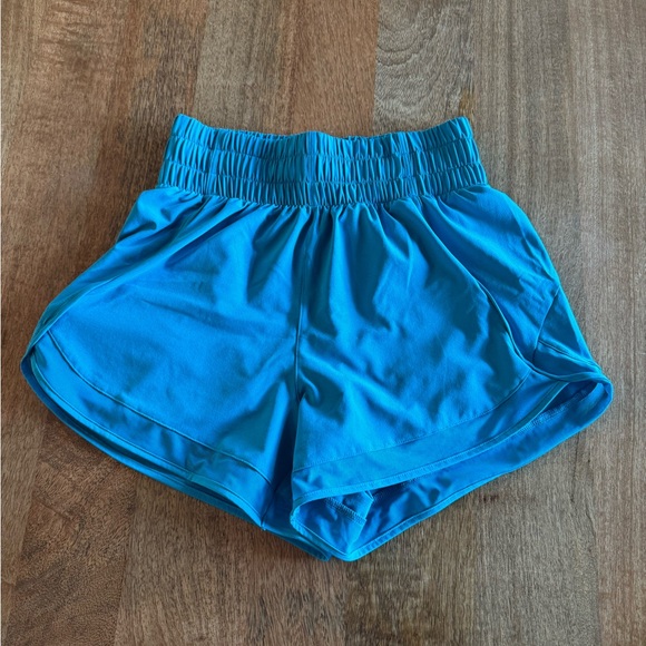 ATHLETA MESH RACER RUN MID RISE 4 SHORT - Picture 5 of 8